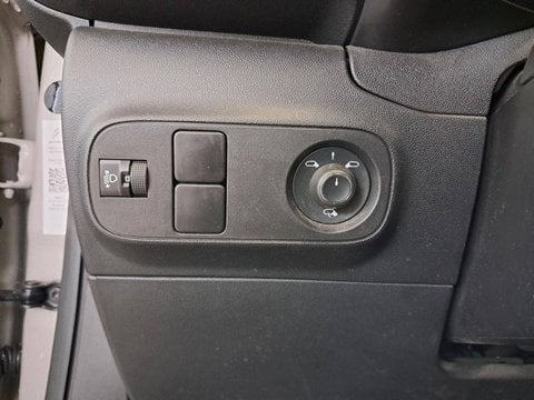 Voitures D'occasion À Les Mureaux | Citroën C3 Iii Puretech 83 S&S Bvm5 Shine