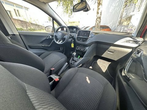 Voitures D'occasion À Chambourcy | Peugeot 208 1.2 Puretech 82Ch Bvm5 Style