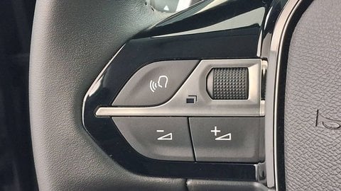 Voitures D'occasion À Argenteuil | Peugeot 208 Hybrid 100 E-Dcs6 Allure