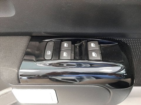 Voitures D'occasion À Buchelay | Citroën C3 Iii Puretech 83 S&S Bvm5 Shine Pack