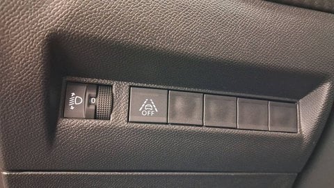 Voitures D'occasion À Buchelay | Peugeot 2008 Ii Puretech 100 S&S Bvm6 Style