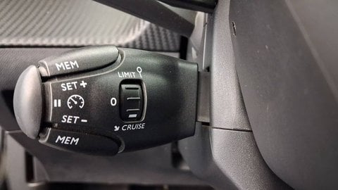 Voitures D'occasion À Buchelay | Peugeot 2008 Ii Puretech 130 S&S Eat8 Allure