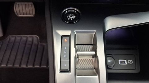 Voitures D'occasion À Chambourcy | Peugeot 308 Iii Phev 180 E-Eat8 Allure Pack