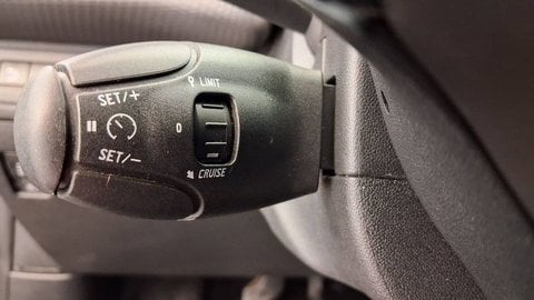 Voitures D'occasion À Buchelay | Peugeot 208 Puretech 82Ch S&S Bvm5 Signature