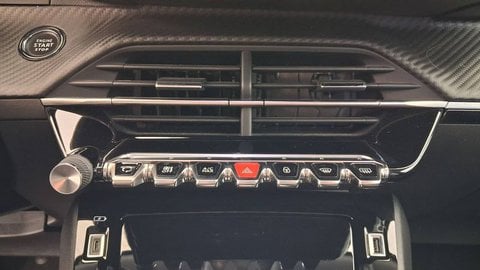 Voitures D'occasion À Herblay | Peugeot 2008 Ii Puretech 130 S&S Eat8 Allure Pack