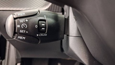 Voitures D'occasion À Les Mureaux | Peugeot 208 Hybrid 110 Ch E-Dcs6 Style