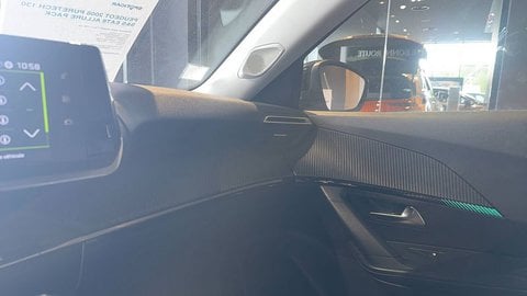 Voitures D'occasion À Buchelay | Peugeot 2008 Ii Puretech 130 S&S Eat8 Allure Pack