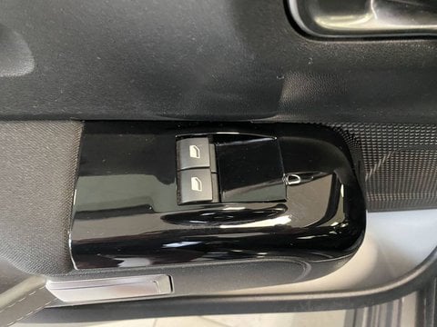 Voitures D'occasion À Les Mureaux | Citroën C3 Iii Puretech 83 S&S Bvm5 Shine