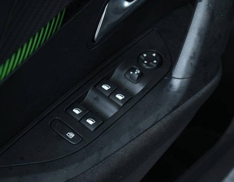 Voitures D'occasion À Chambly | Peugeot 2008 Electrique Ii Electrique 50 Kwh 136 Ch Active