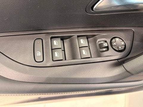 Voitures D'occasion À Argenteuil | Peugeot 2008 Ii Hybrid 145 E-Dcs6 Série Spéciale Envy