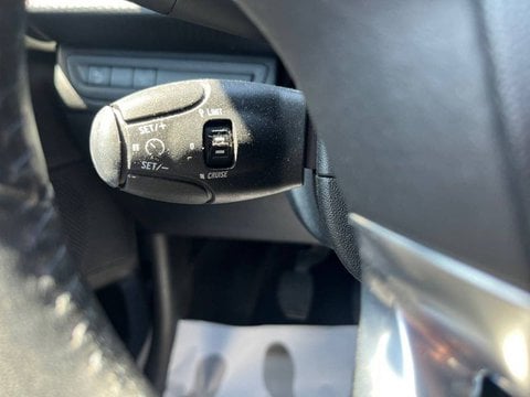 Voitures D'occasion À Herblay | Peugeot 208 Puretech 82Ch S&S Bvm5 Signature