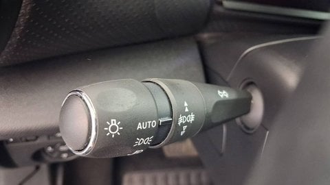 Voitures D'occasion À Les Mureaux | Citroën C4 Iii Puretech 130 S&S Eat8 Shine