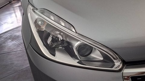 Voitures D'occasion À Chambourcy | Peugeot 208 Puretech 82Ch S&S Bvm5 Signature