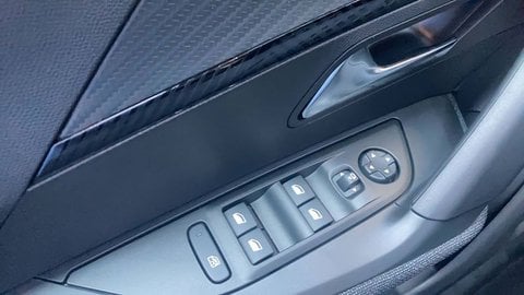 Voitures D'neuves Stock À Chambourcy | Peugeot 2008 Ii Hybrid 145 E-Dcs6 Style
