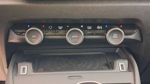 Voitures D'occasion À Buchelay | Citroën C4 Iii Puretech 130 S&S Bvm6 Feel Pack