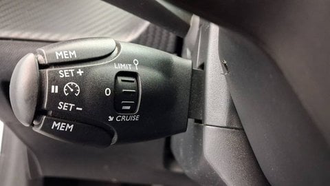 Voitures D'occasion À Sarcelles | Peugeot 208 Ii Puretech 75 S&S Bvm5 Active