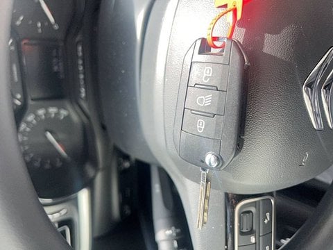 Voitures D'occasion À Gisors | Citroën C3 Iii Puretech 83 S&S Bvm5 Shine