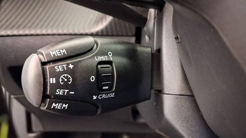 Voitures D'occasion À Saint-Brice-Sous-Forêt | Peugeot 2008 Ii Hybrid 136 E-Dcs6 Gt