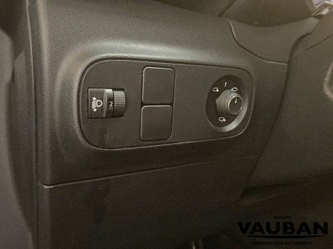 Voitures D'occasion À Gisors | Citroën C3 Iii Puretech 83 S&S Bvm5 Shine Pack