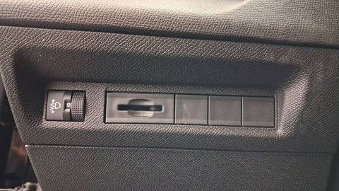 Voitures D'occasion À Saint-Brice-Sous-Forêt | Peugeot 308 Iii Hybrid 145 E-Dcs6 Allure