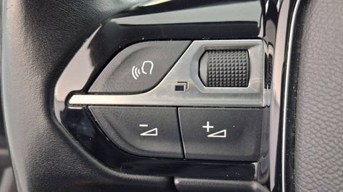 Voitures D'occasion À Osny | Peugeot 3008 Ii Hybrid 225 E-Eat8 Allure Pack