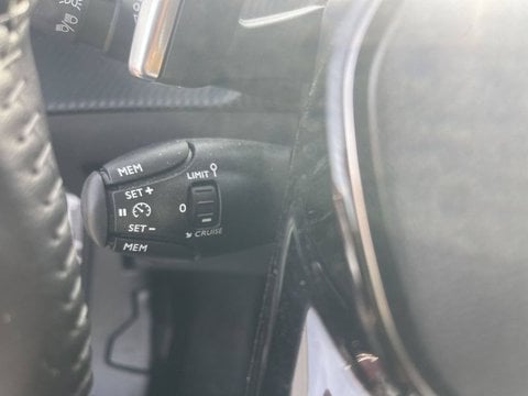 Voitures D'occasion À Chambly | Peugeot 2008 Hybrid 136 E-Dcs6 Active