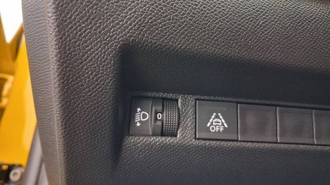Voitures D'occasion À Les Mureaux | Peugeot 208 Ii Puretech 75 S&S Bvm5 Active