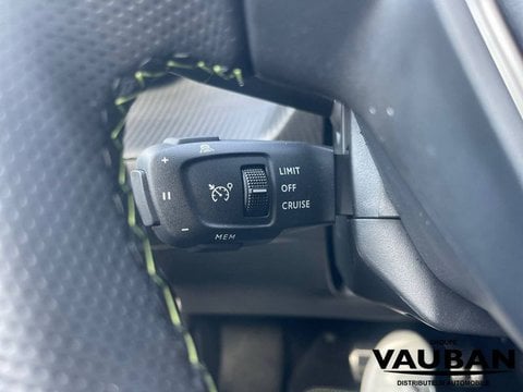 Voitures D'occasion À Chambly | Peugeot 2008 Ii Hybrid 145 E-Dcs6 Gt