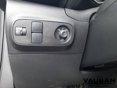 Voitures D'occasion À Sarcelles | Citroën C3 Iii Puretech 83 S&S Bvm5 Feel Pack