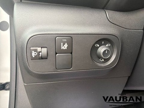 Voitures D'occasion À Sarcelles | Citroën C3 Iii Puretech 82 S&S Bvm5 Graphic