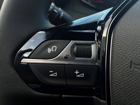 Voitures D'occasion À Chambly | Peugeot 2008 Ii 100 S&S Bvm6 Style