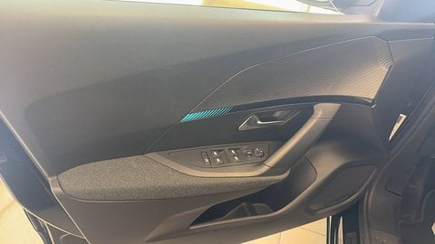 Voitures D'occasion À Buchelay | Peugeot 2008 Ii Puretech 130 S&S Eat8 Style