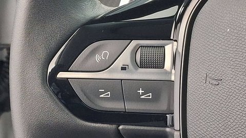 Voitures D'occasion À Herblay | Peugeot 2008 Ii Puretech 130 S&S Eat8 Allure Pack