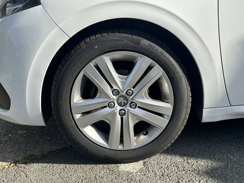 Voitures D'occasion À Chambourcy | Peugeot 208 Puretech 82Ch S&S Bvm5 Signature