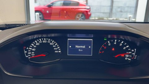Voitures D'occasion À Buchelay | Peugeot 2008 Ii Puretech 130 S&S Bvm6 Allure