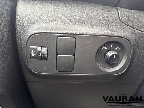 Voitures D'occasion À Sarcelles | Citroën C3 Iii Puretech 83 S&S Bvm5 Feel Pack