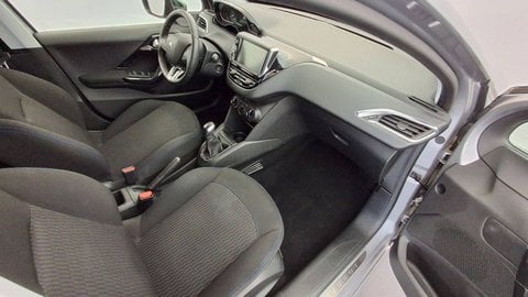 Voitures D'occasion À Chambourcy | Peugeot 208 Puretech 82Ch S&S Bvm5 Signature