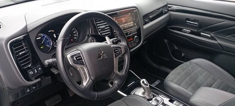 Voitures Occasion Mitsubishi Outlander Iii 2.4L Phev Twin Motor 4Wd Business À Limoges