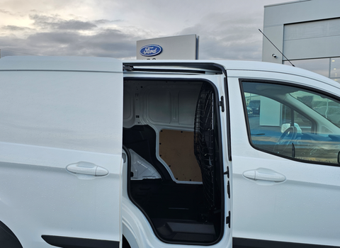 Voitures Occasion Ford Transit Courier Fgn 1.5 Tdci 95 Trend Business / 12492€ Ht À Poitiers