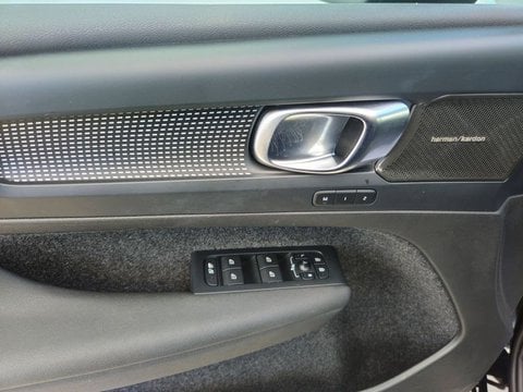 Voitures D'occasion À Saint Avit | Volvo Xc40 B3 163 Ch Dct7 Ultimate 5P