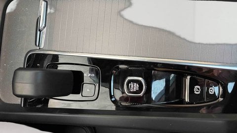 Voitures D'occasion À Anglet | Volvo Xc60 T6 Awd Hybride Rechargeable 253 Ch+145 Ch Geartronic 8...