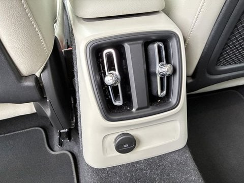 Voitures D'occasion À Lescar | Volvo Xc40 T4 Recharge 129+82 Ch Dct7 Inscription 5P
