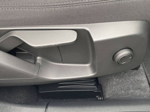 Voitures D'occasion À Labège | Volvo Xc40 B3 163 Ch Dct7 Momentum Business 5P