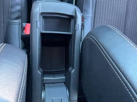 Voitures D'occasion À Muret | Ds Ds 3 Ds3 Crossback Bluehdi 130 Eat8 Performance Line+ 5P