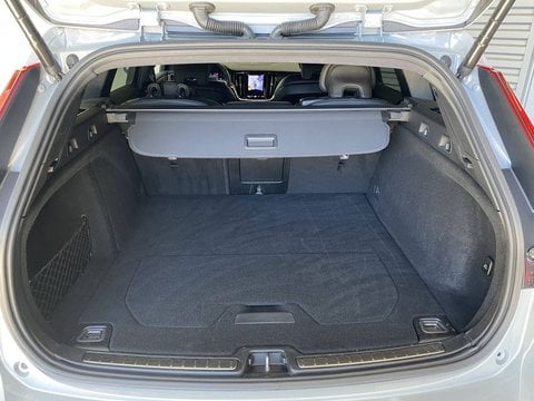 Voitures D'occasion À Labège | Volvo V60 Ii B4 Awd 197 Ch Geartronic 8 Cross Country Pro 5P