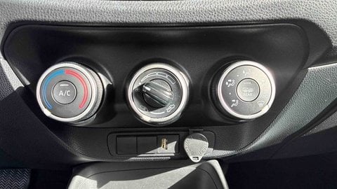 Voitures D'occasion À Libourne | Toyota Aygo X 1.0 Vvt-I 72 Design 5P