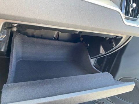 Voitures D'occasion À Saint Avit | Volvo Xc60 B4 197 Ch Geartronic 8 Ultimate Style Dark 5P