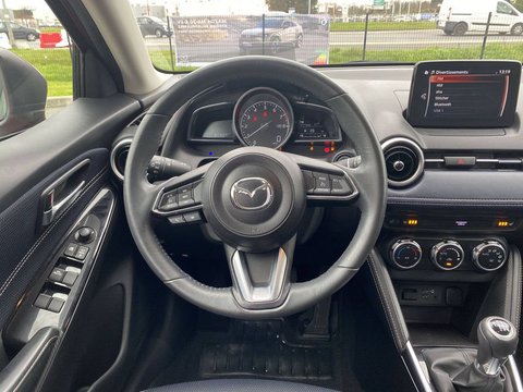 Voitures Occasion Mazda Mazda2 Iii 1.5L Skyactiv-G M Hybrid 90Ch Selection 5P À Mérignac