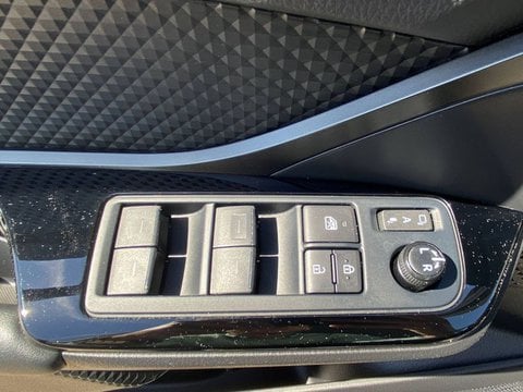 Voitures D'occasion À Le Bouscat | Toyota C-Hr Hybride 2.0L Collection 5P