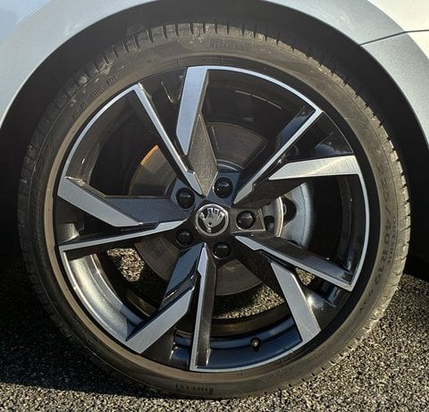 Voitures D'occasion À Lescar | Škoda Octavia Break Combi 2.0 Tdi 150 Ch Scr Dsg7 Sportline 5P